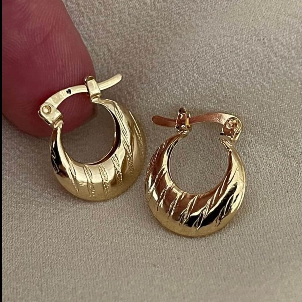 18k Gold Filled Small Hoop Earrings ✨